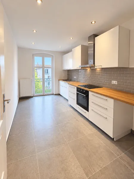 2-Zimmer-Altbauwohnung mit Fischgrätparkett in begehrter Lage von Berlin-Mitte — photo 1